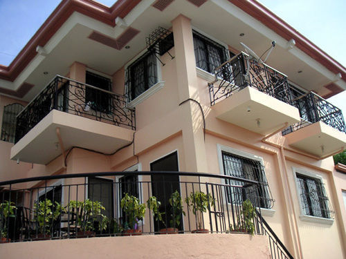 Royal Taal Inn Tagaytay City Exteriör bild