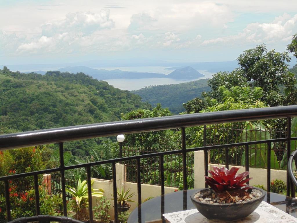 Royal Taal Inn Tagaytay City Rum bild